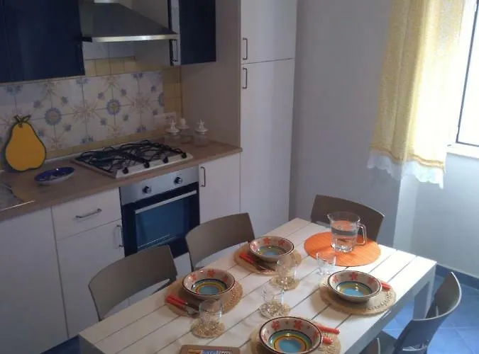 Tremetrisopraalmare بيت للعطل